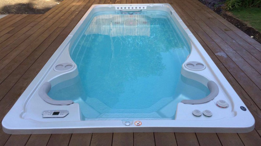 Swim spa installationer fra hydropool hydropool selvrensende ... Rosenbue med bænk