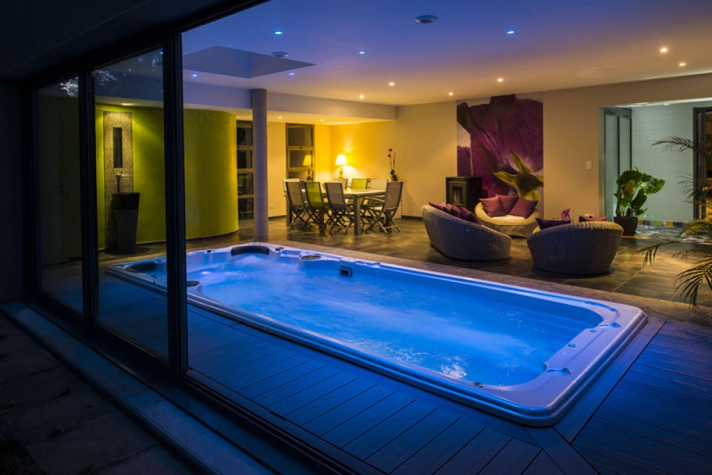 Swim spa installationer fra hydropool hydropool selvrensende ... Rosenbue med bænk